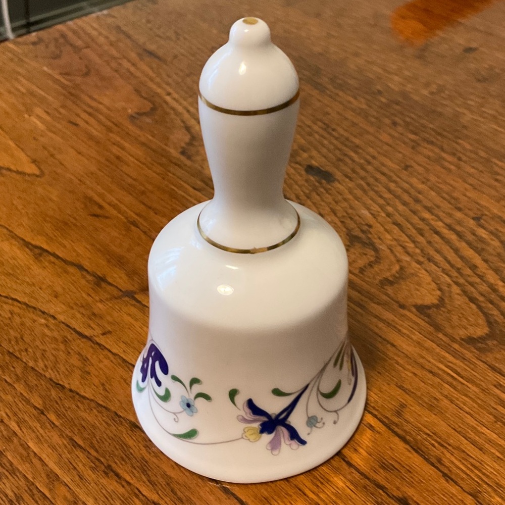 Coalport Pageant Bell
